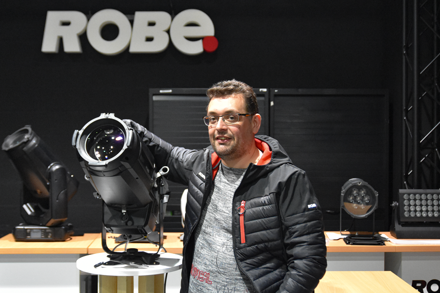 Romuald Carthery rejoint Robe Lighting France ! | SoundLightUp.SoundLightUp.